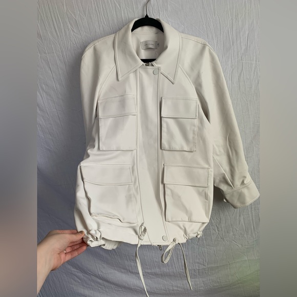 Low Classic Designer Korean Brand White Faux Leather Cargo Oversized Jacket - Picture 4 of 13